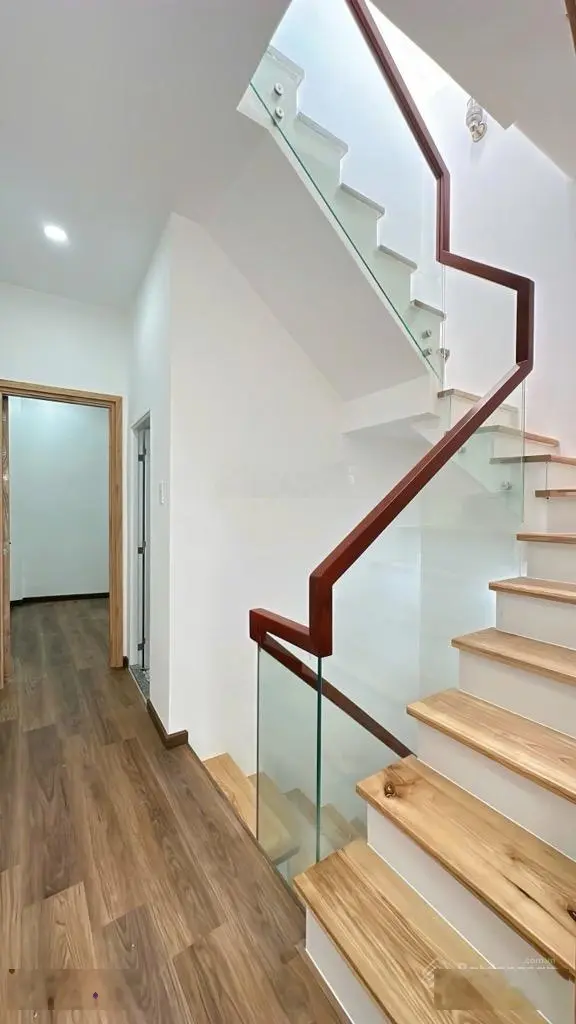 Nhà mới bốc seal hẻm vip Khánh Hội - 4 tầng - 40m2 - KDC hiện hữu - chỉ 6tỷ750 thương lượng ngay