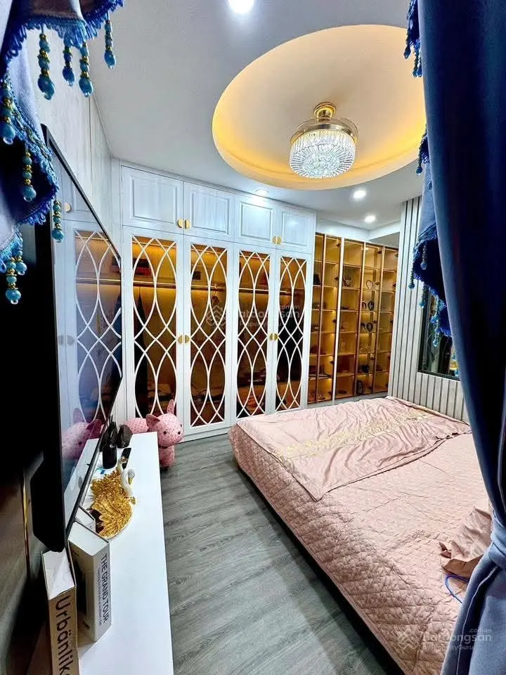 Siêu phẩm Đống Đa chỉ 8,6 tỷ 4 tầng thang máy. Nhà đẹp dân xây ngõ nông gần phố.