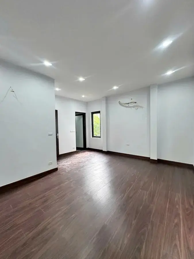 Bán nhà riêng tại Đội Cấn, 7,95 tỷ, 31m2, 3PN, 5WC, pháp lý đầy đủ