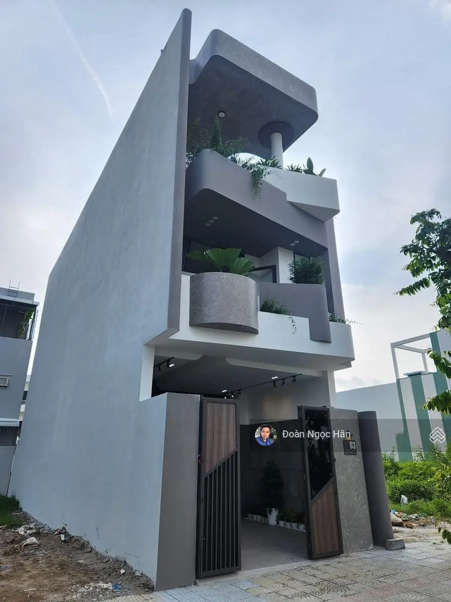 Căn nhà VIP sát biển full nội thất