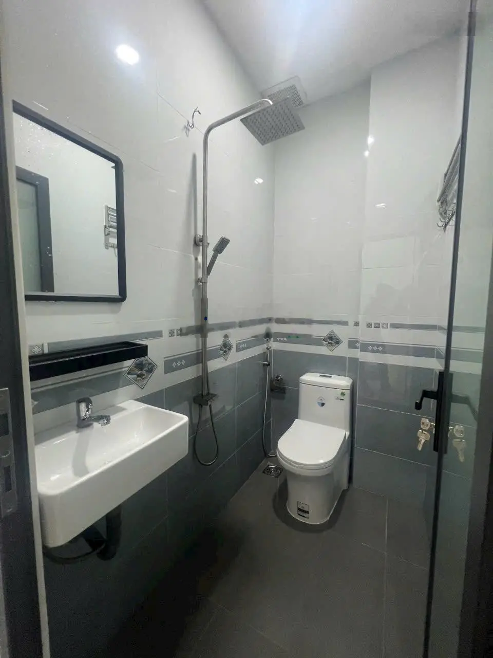 Bán nhà mới đẹp hẻm 3m nhánh Huỳnh Tấn Phát, Tân Thuận Đông, Quận 7 (Gần khu chế xuất Tân Thuận)