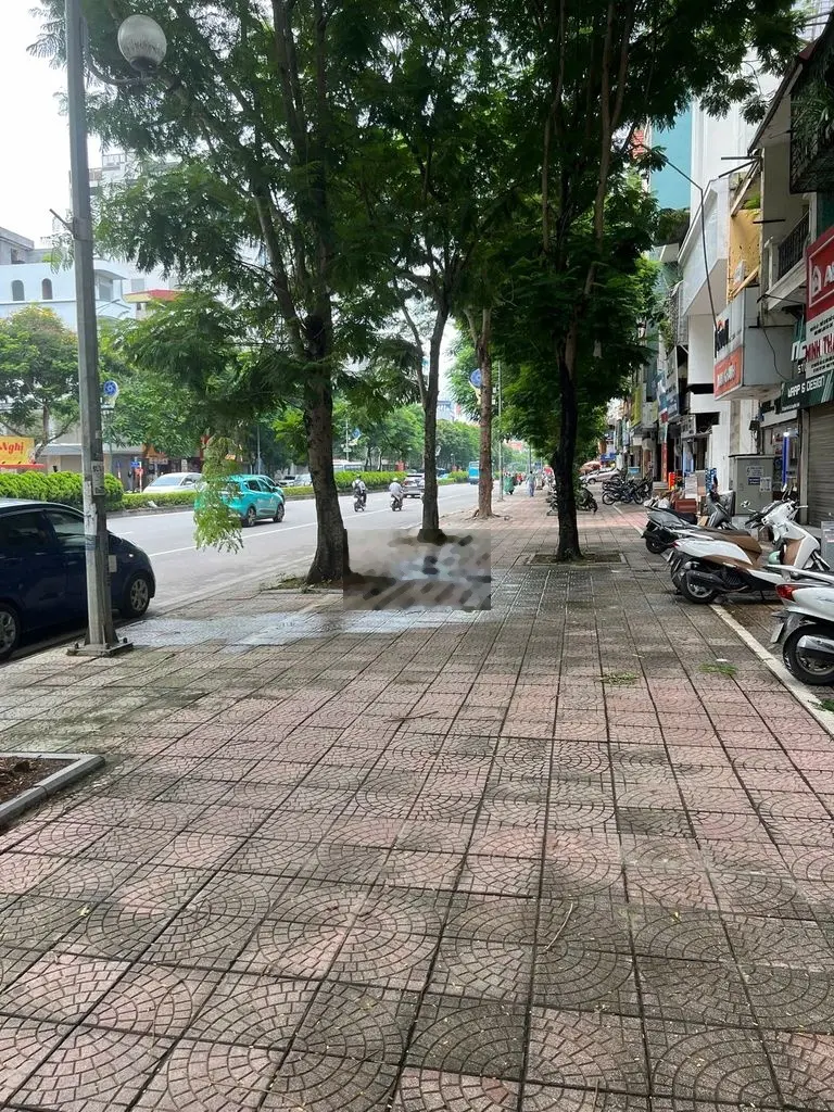 Bán nhà mặt phố Nguyễn Văn Cừ 382m2, mặt tiền rộng, sổ đỏ đẹp, 88 tỷ