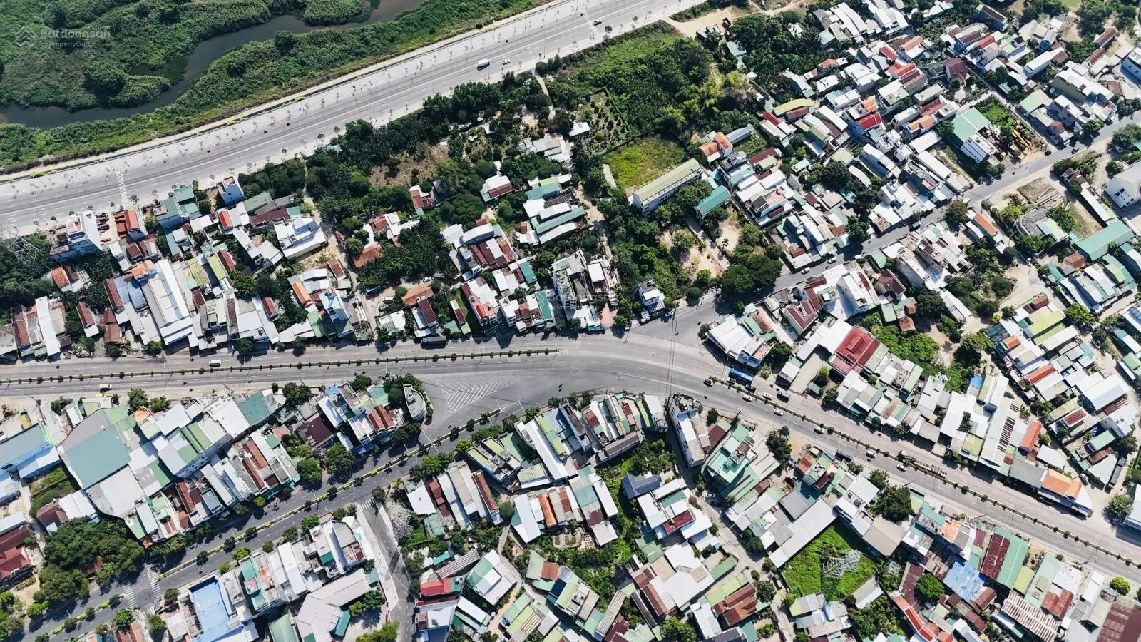 Bán nhà 3 tầng ngã 4 Lê Trung Đình - Đinh Tiên Hoàng nhà mới toanh! Vị trí đẹp giá 2tỷ5