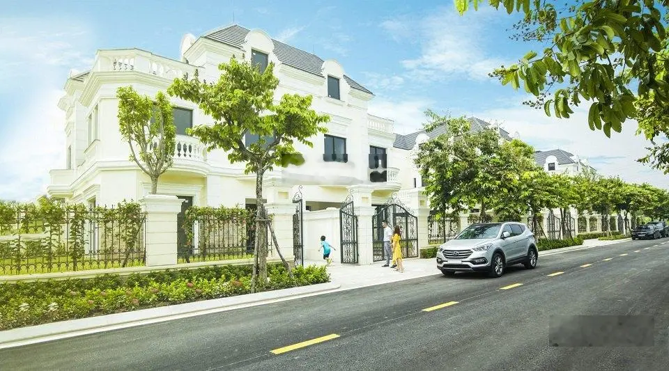 Bán Qũy Hàng CĐT căn 80m2; 90m2, 122m2; 126m2, 200m2 vị trí đẹp, giá tốt, HTLS+ Qùa Tặng..
