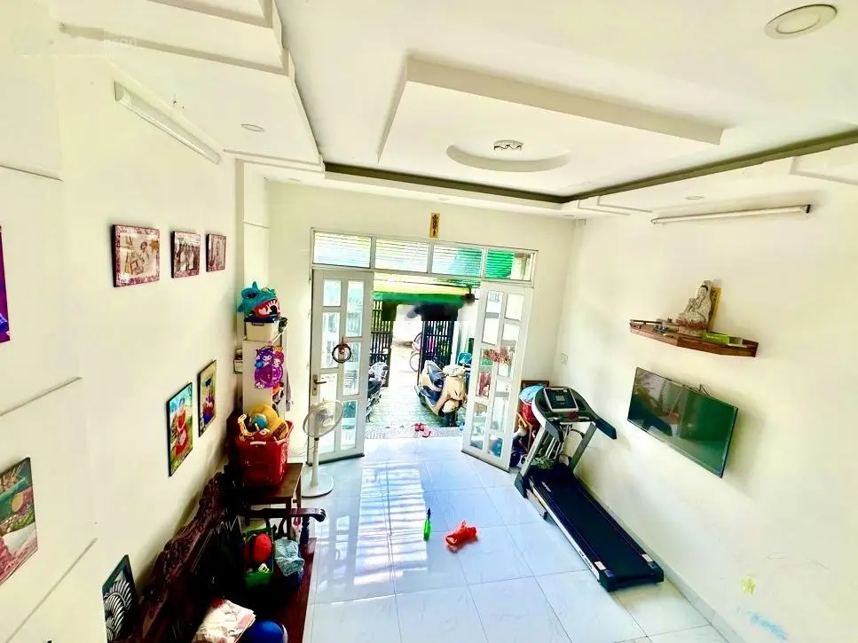 Nhà 2 lầu-mặt tiền đường-khu bên sông hiệp bình chánh-ngay gigamall - dt 68m2 giá chỉ 7.xx tỷ..