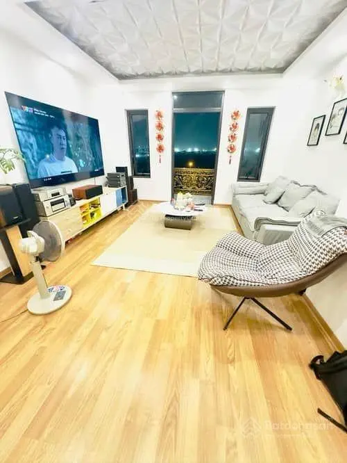 Bán siêu phẩm mặt phố Cổ Linh, 7 tầng, diện tích 82m, thang máy, kinh doanh khủng, giá 28,3 tỷ.
