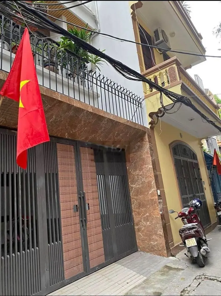 Cần nhượng sổ căn nhà #Kim_Ngưu, 47m2, 10m Ô tô thẳng Công viên