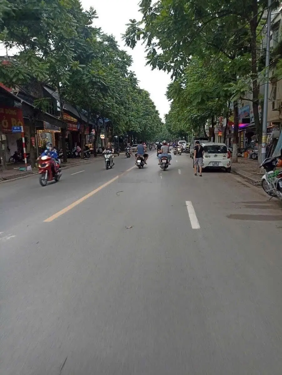 Bán Mặt phố Dương Văn Bé , hai Bà Trưng . DT 144m2 8T Mặt tiền 7m. giá: 60 tỷ. LH :0383 426 ***