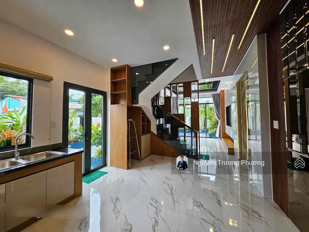 (18x8m)142m2 nhà căn góc 2mặt tiền 1 trệt 1lầu full thổ cư xây mới 100% thiết kế biệt thự vườn 2025