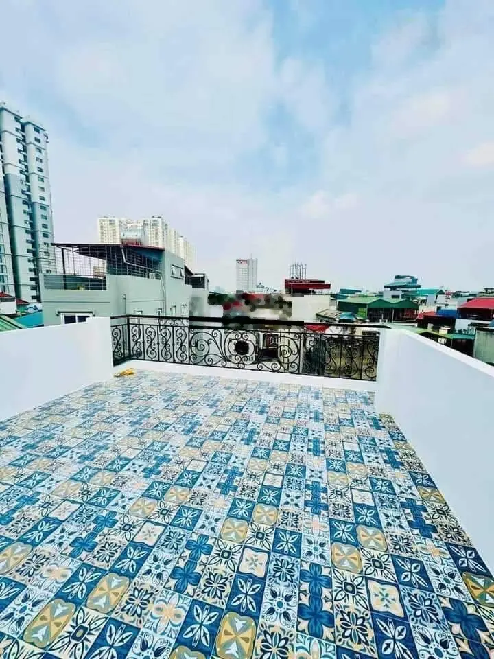 Cần bán nhà mặt ngõ Dương Văn Bé: 46/56m2, 5tầng, 4.4m mặt tiền. Thang máy