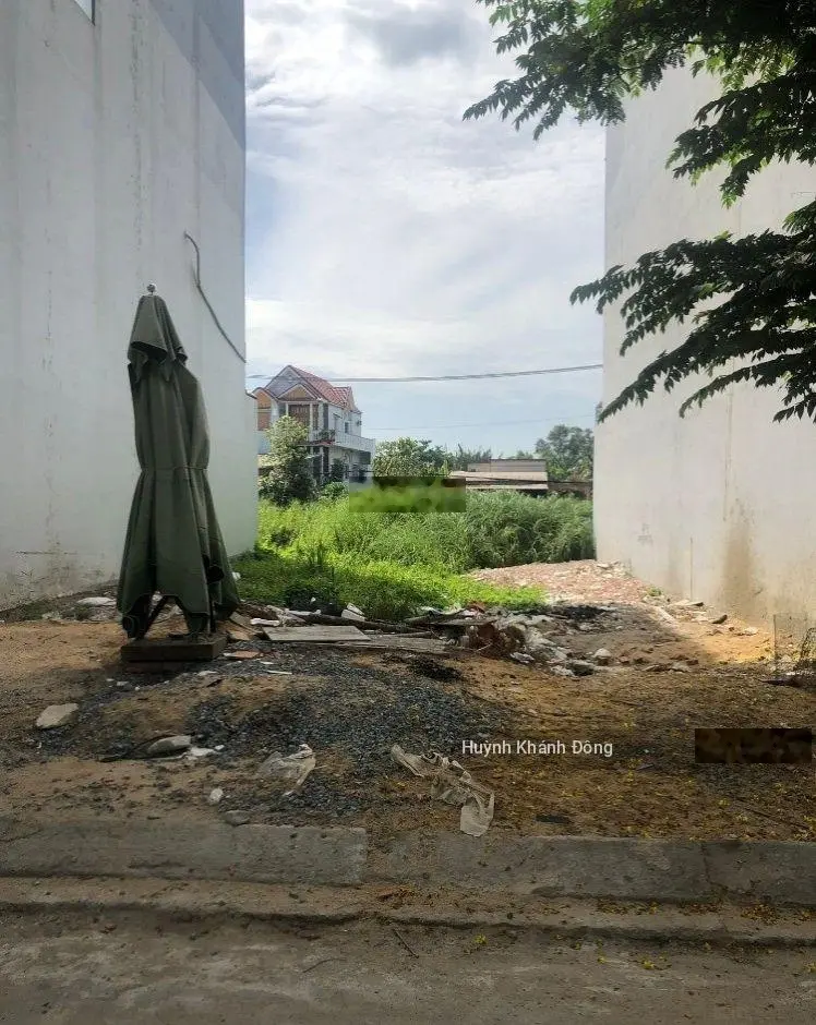 Cần bán gấp đất gần chợ Mỹ Xuyên MT Đ.Võ Văn Kiệt Phường 2 Sóc Trăng Sóc Trăng 120m2/550tr SHR