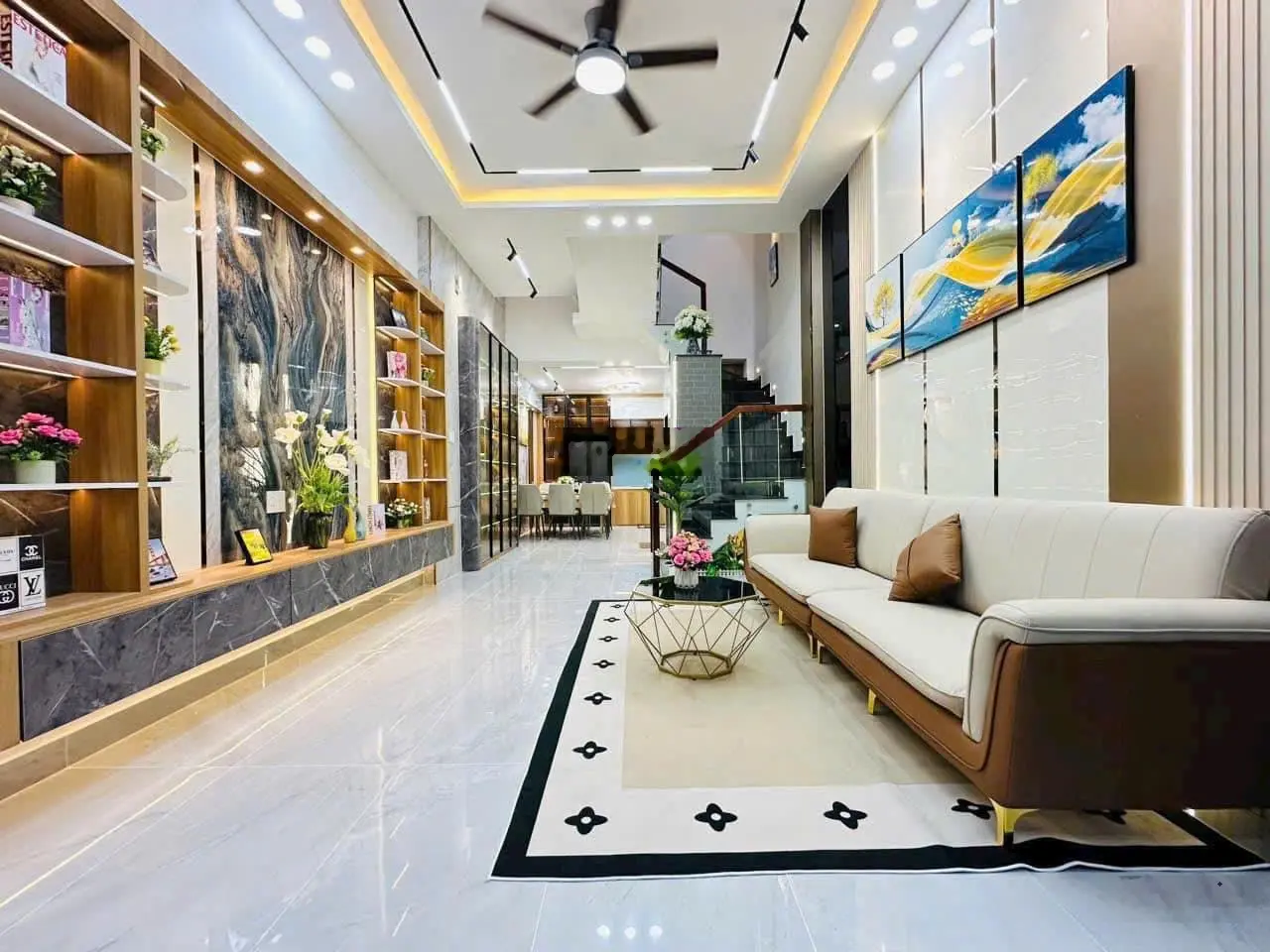 Định Cư Mĩ Bán Gấp Căn Nhà Đường HXH Võ Duy Ninh, Giá 3,590 Tỷ, 62,3m2, Nhà Đang Cho Thuê 15Tr.