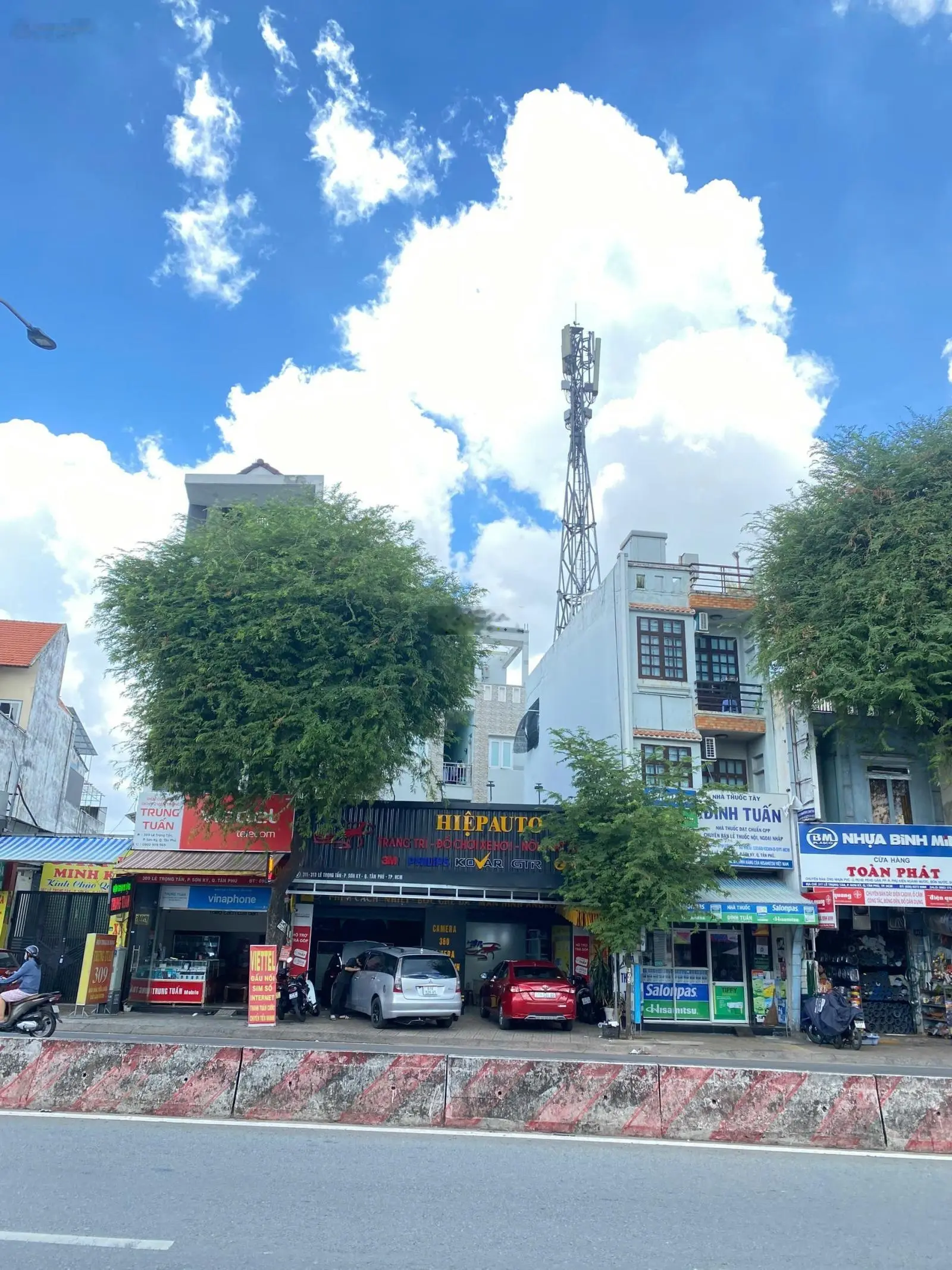 Bán nhà MT đường Lê Trọng Tấn nở hậu, Q. Tân Phú - DT: 8 X 25m; HĐT: 40tr/th, giá: 18 tỷ TL