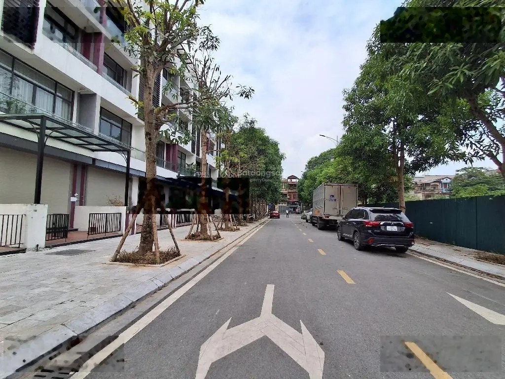 Bán LK Đức Giang, ôtô đỗ cửa, gần trường - chợ, full tiện ích