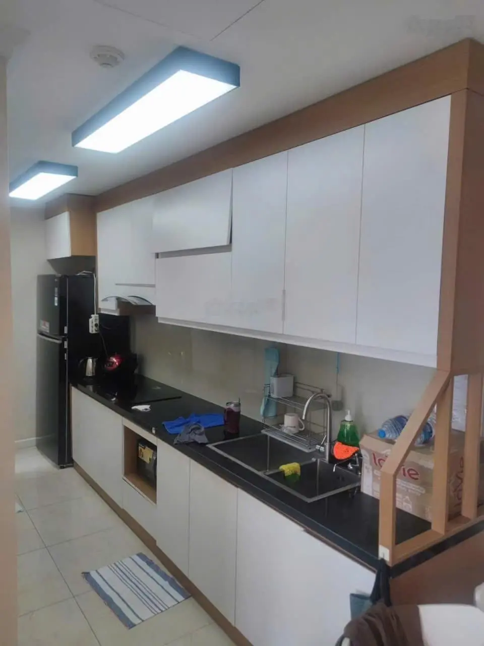Bán căn 2 ngủ, diện tích 73m2, đủ đồ, view hồ Thanh Xuân, Vinhomes D'Capitale. LH: 0974 629 ***