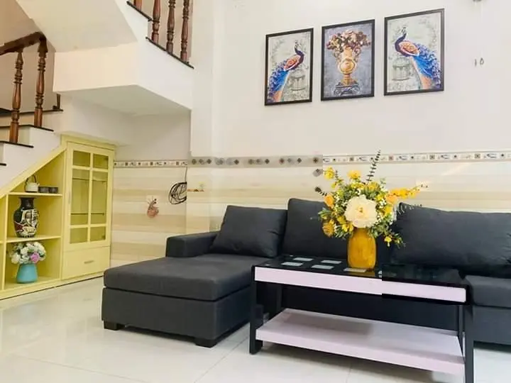Bán nhà HXH Hoàng Việt, P4, TB - DT: 4 x 16m, 3 lầu - 12.8 tỷ TL