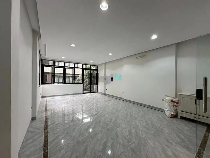 Bán Nhà 7 tầng Mặt Phố Kim Mã - Quận Ba Đình - Dt 55m2 x 7 Tầng