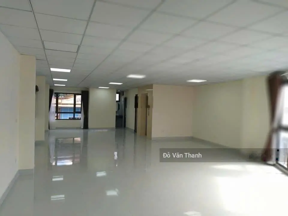 Bán rẻ,gấp nhà mặt phố đường phạm văn đồng, hơn 51 tỷ vnd, 135m2, mặt tiền 6,8m, 7 tầng