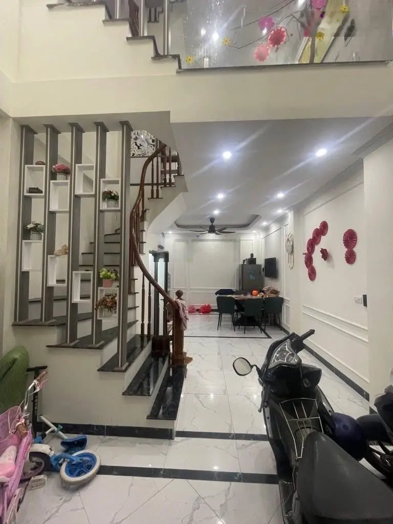 CC gửi bán nhà Yên Lũng - An Khánh sát đại lộ Thăng Long. Diện tích 36m2- mặt tiền 4m- giá 5,x tỉ.