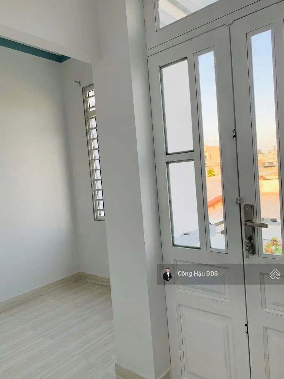 Nhà Trệt Lầu ngay TTHC Tp. Dĩ An. Đường Ngô Văn Sở. DT: 72M2. Gồm 3 PN- 2 WC. Giá: 3.45 Tỷ TL
