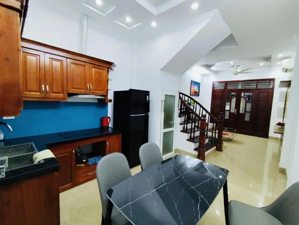 Nhà đẹp Khương Đình! Ngõ thông kinh doanh tốt, 2,5m, thoáng trước sau.