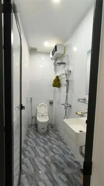 Chính chủ bán gấp nhà Phố Kim Ngưu gần Lò Đúc, giá 5,6 tỷ, 31m2, 4 tầng, 3 phòng ngủ,tặng nội thất