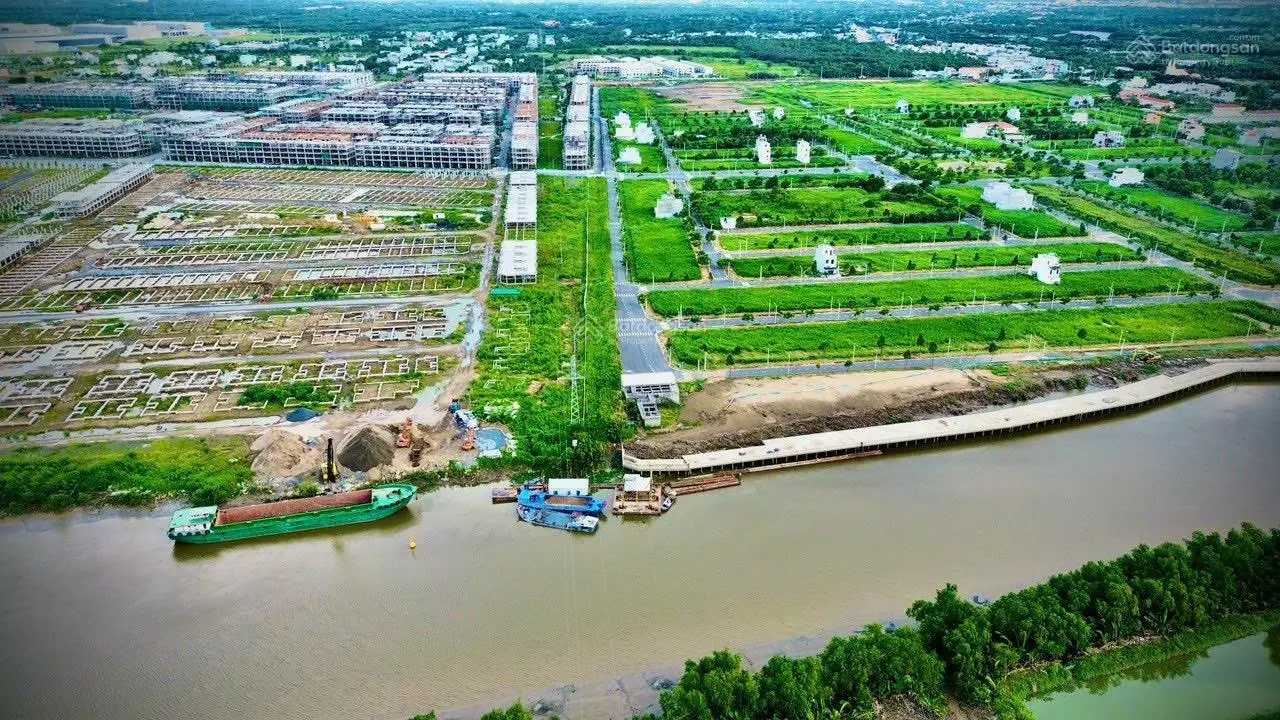 Giá cực tốt, đường số 33 DA Saigon Village lộ giới 21m, đối diện T&T Millennia, DT 80m2, chỉ 2tỷ450