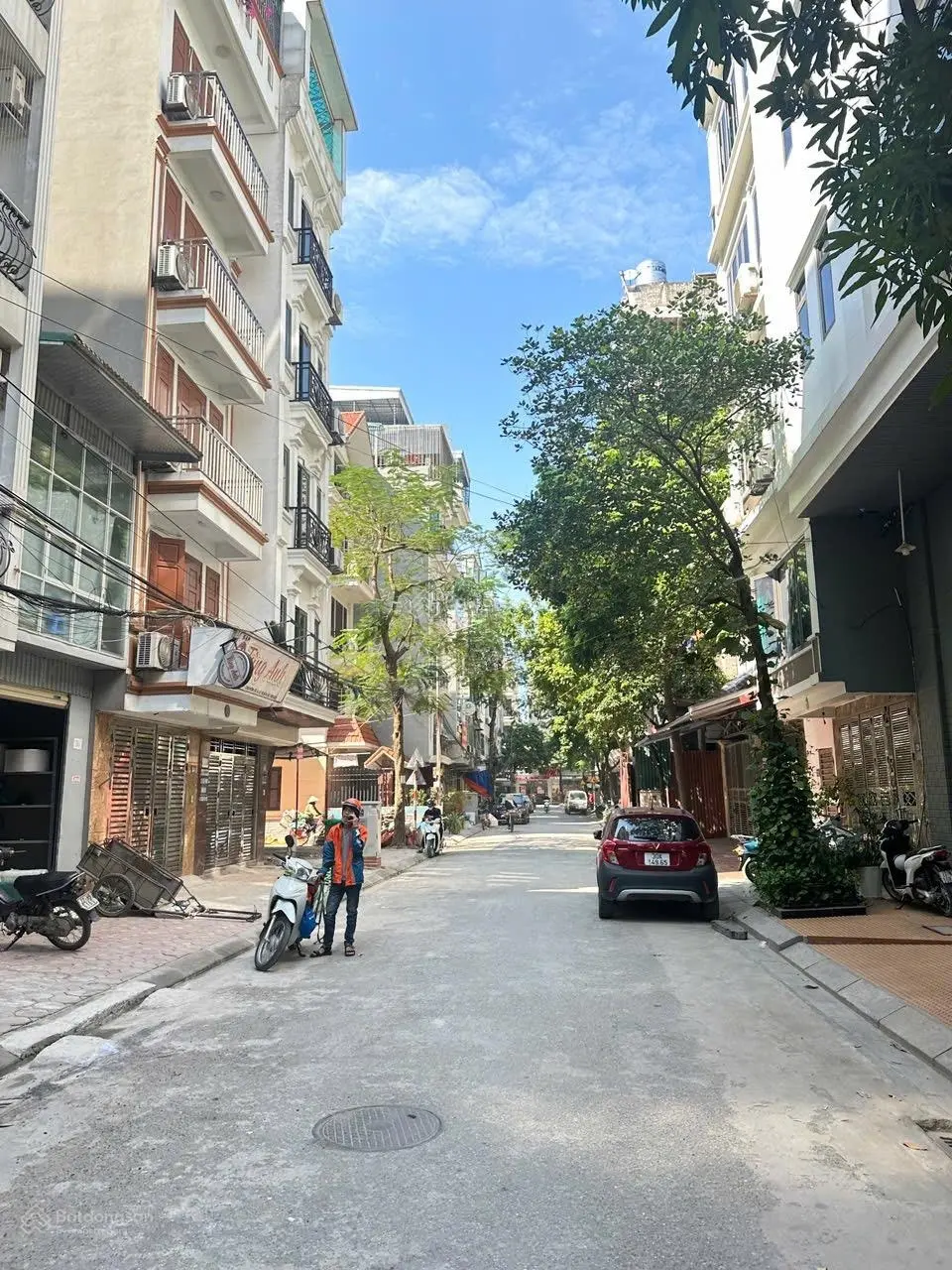 Bán gấp mảnh đất 40m2. MT 3.8m, ĐC Phú Diễn, phân lô, vỉa hè ô tô tránh, giá: 9x tỷ, Lh: 0968 371 ***