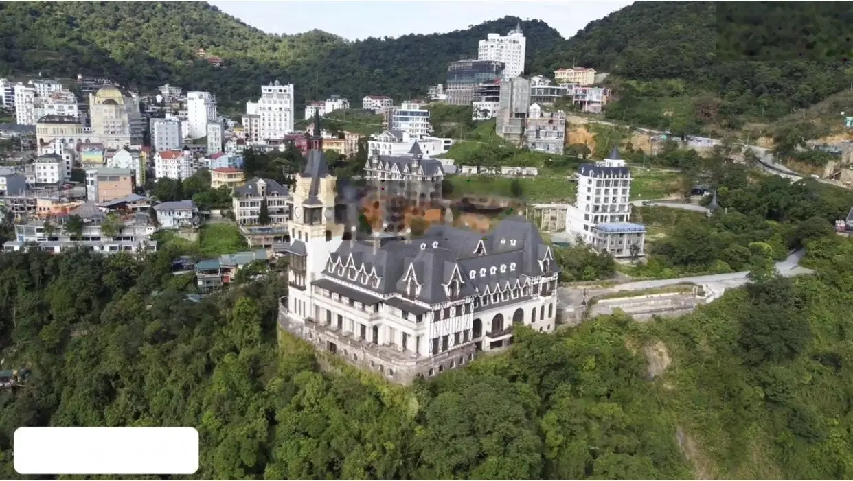 Cần bán mảnh đất 357m2 đất trung tâm thị trấn Tam Đảo - Vĩnh Phúc làm nhà hàng khách sạn