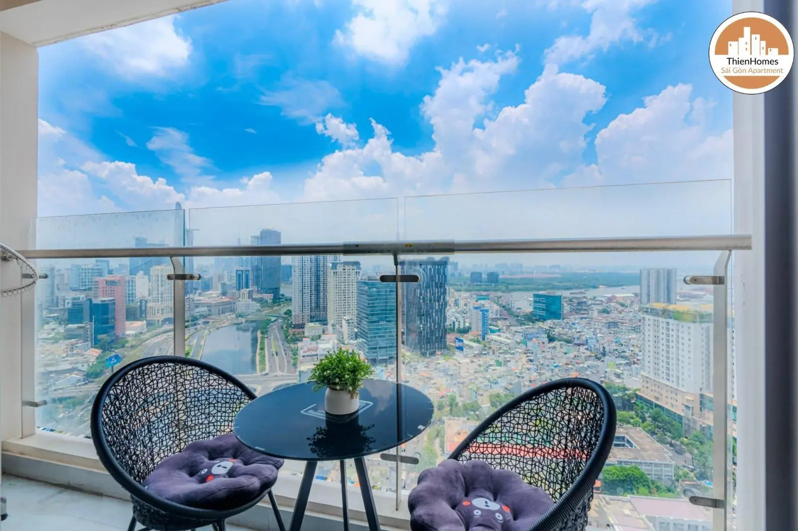 Siêu phẩm giá tốt! Bán gấp căn Grand Riverside 80m2 2PN view sông thoáng giá 4,09 tỷ. LH 0931 785 ***