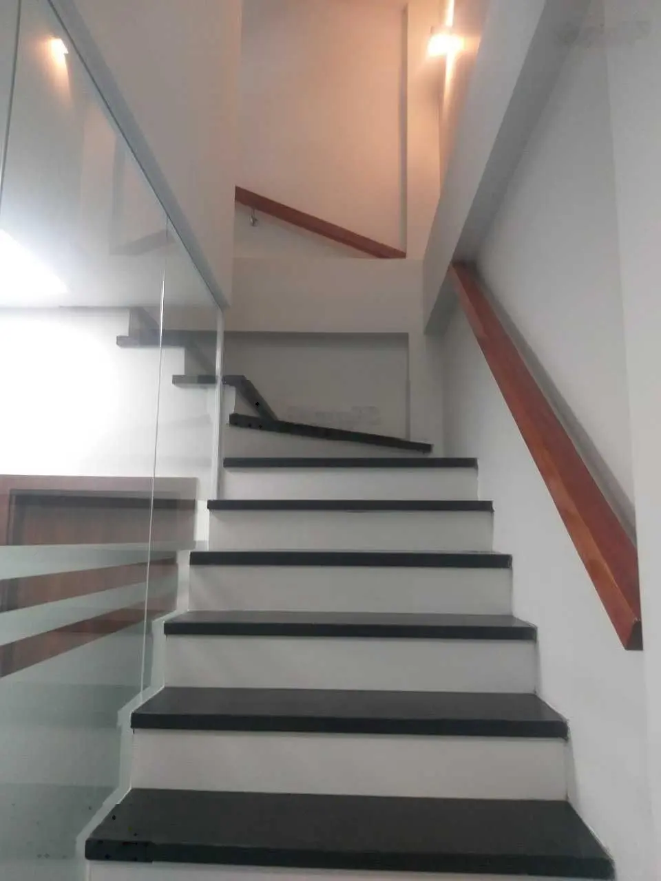 Khách Hàn Quốc về nước cần bán gấp căn góc chỉ 15 tỷ. Lh 0971 968 ***