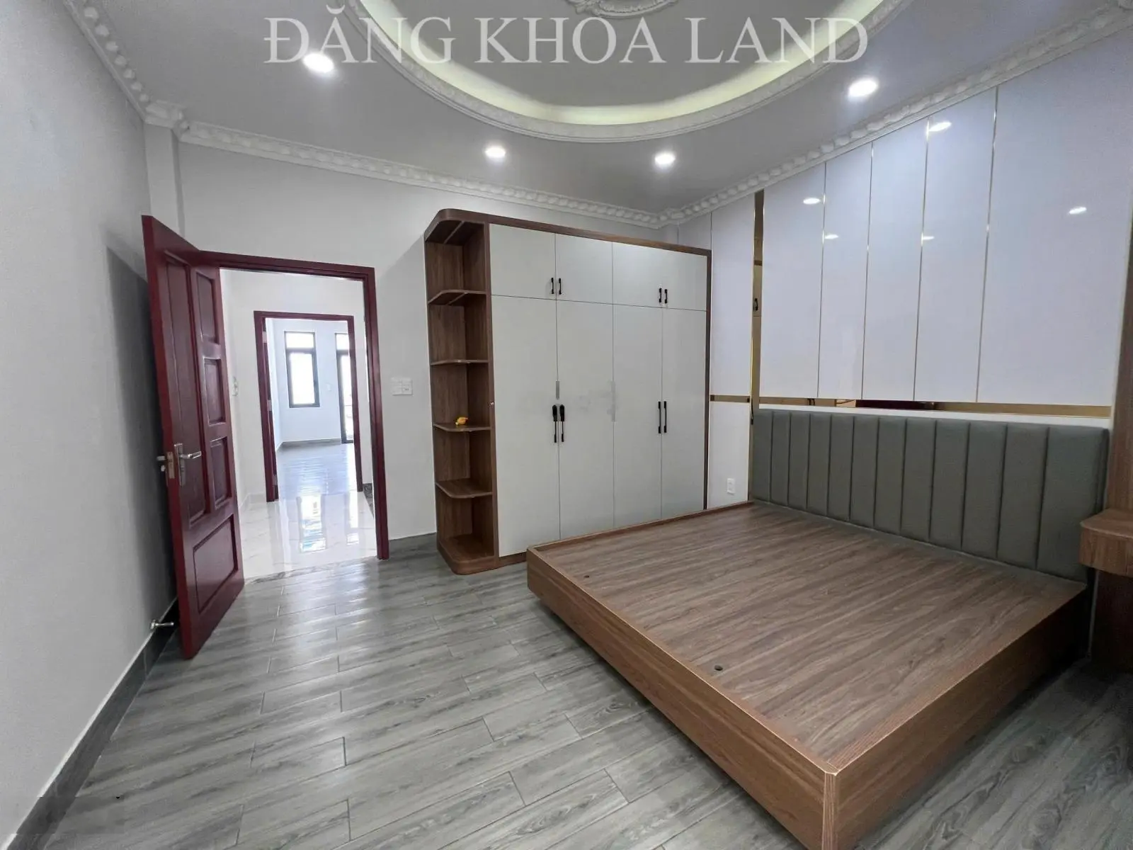 Nhà sát phạm văn đồng - xdkc hoàn công chuẩn- dt 68m2 gồm 4pn 5wc- full nội thất