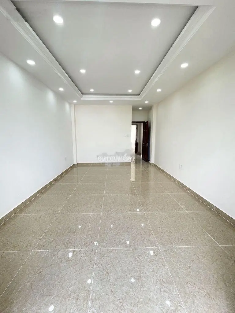 Nhà gần Quốc Lộ 13, xây mới 100%, thiết kế có sân để xe, an ninh yên tĩnh, DT 4x21m, 4PN, 5WC, SHR