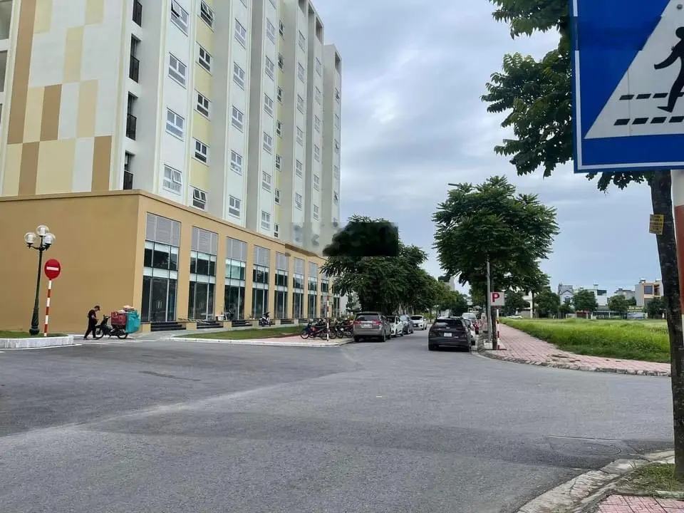 BÁN LÔ C4 KĐT VŨ PHÚC ĐỐI DIỆN TRƯỜNG MẦM NON QUỐC TẾ