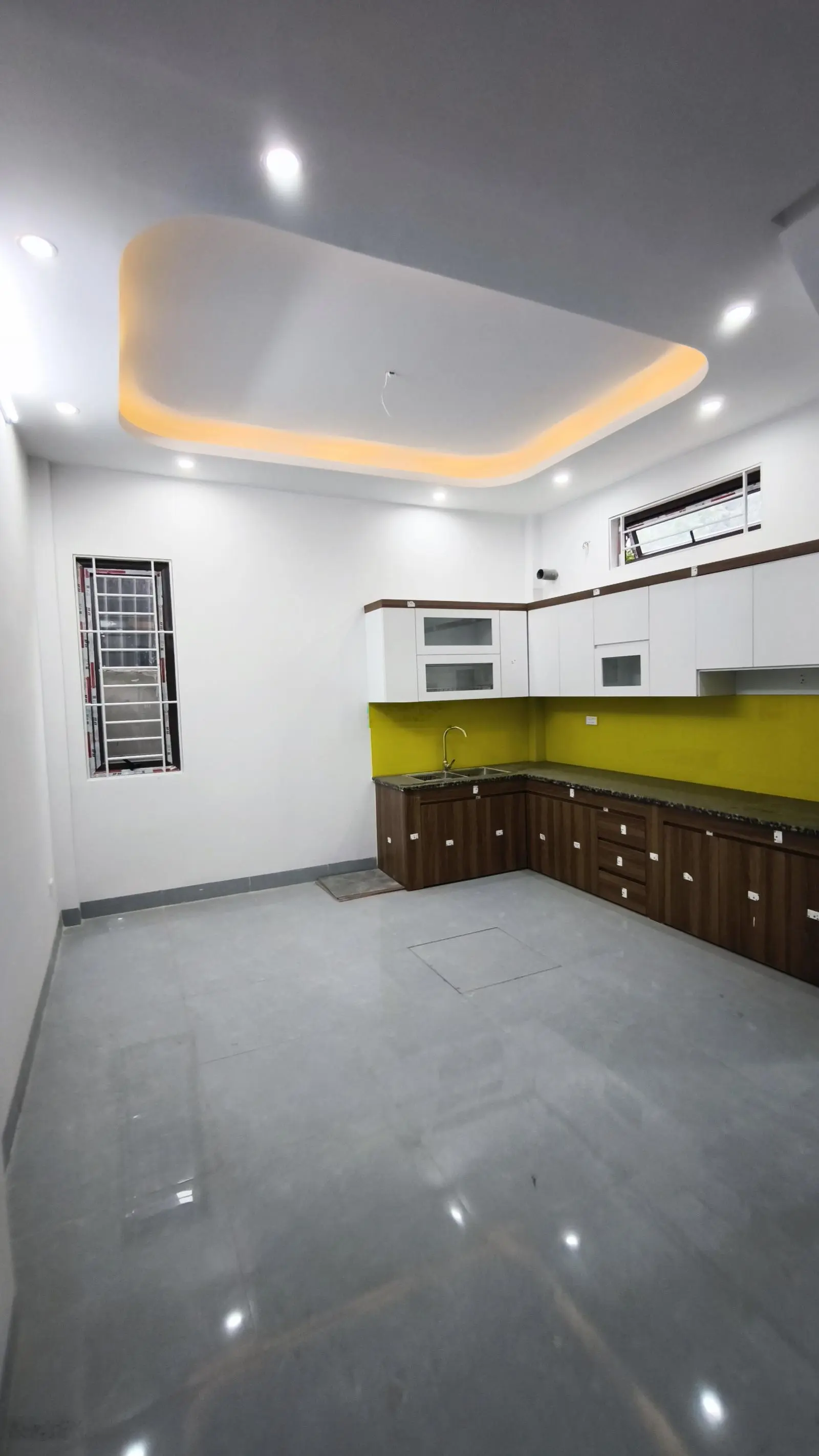 Hiếm, bán nhà diện tích 32m2 * 4 tầng, Phụng Châu, Chương Mỹ, đường thông, ô tô, kinh doanh