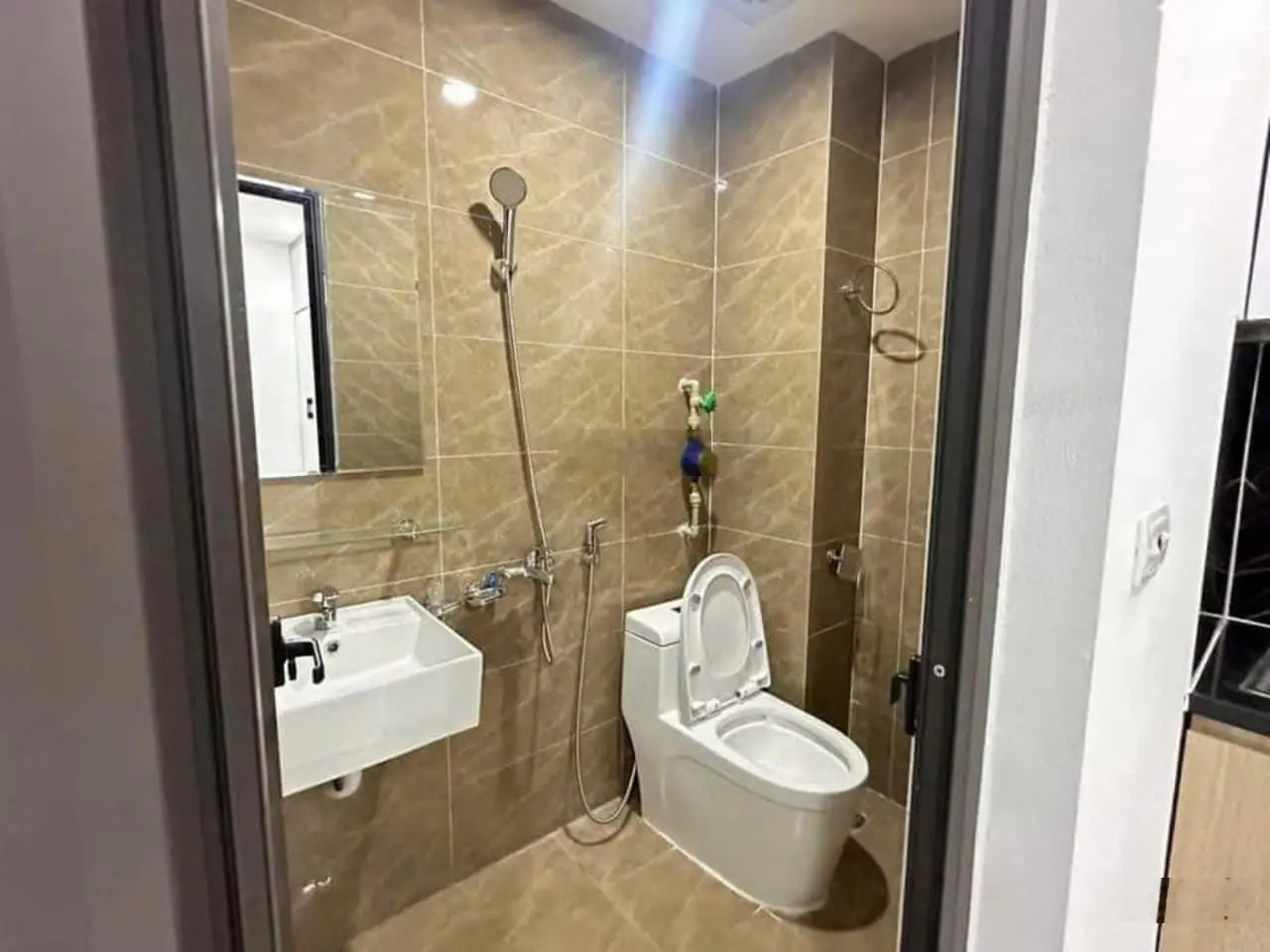 Siêu phẩm duy nhất tại Đường Trần Quang Diệu, giá ưu đãi 27 tỷ VND, 45m2, 6 tầng