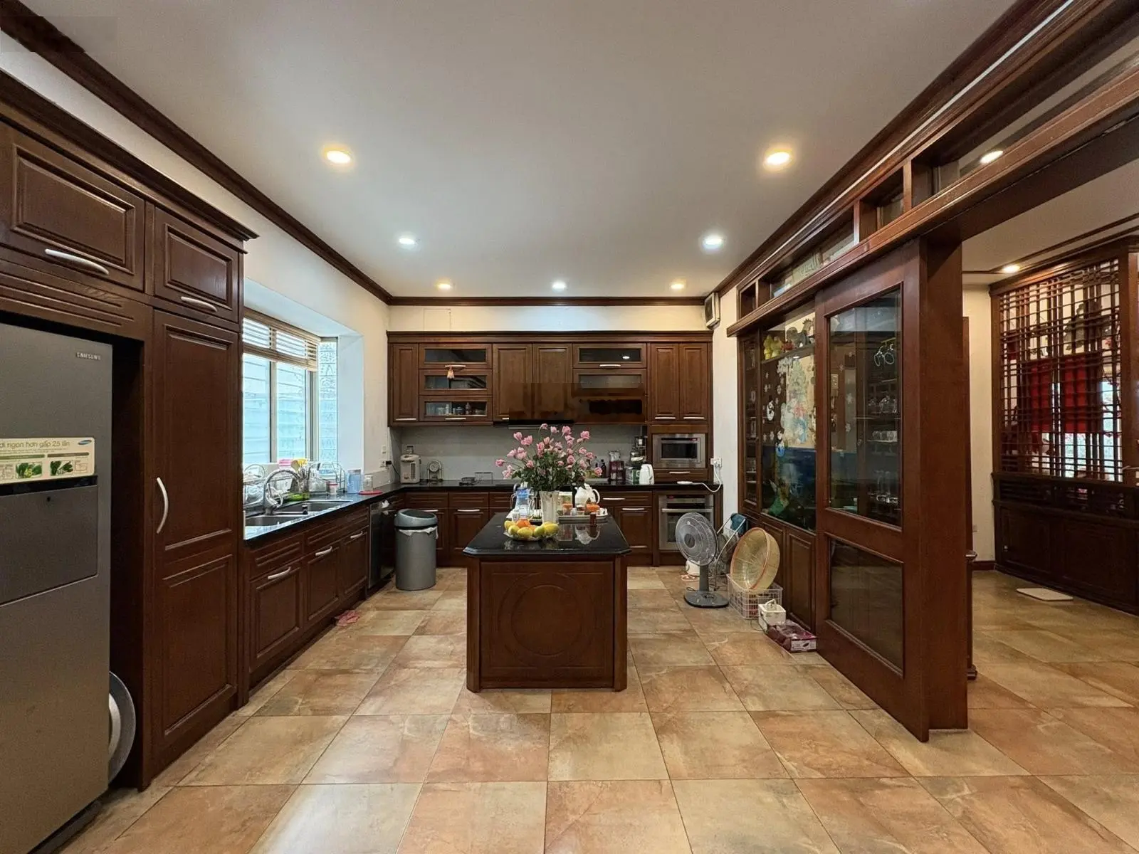 Biệt thự Vườn Đào - Tây Hồ - view vườn hoa - khu Vip quan chức - an ninh tuyệt đối
