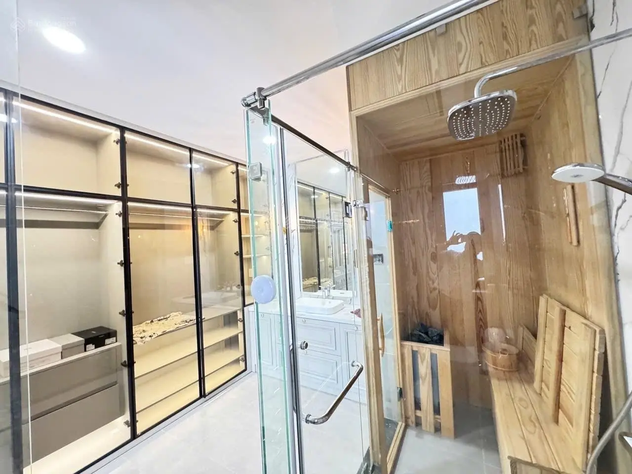 Nhà mặt tiền đường 12 hiệp bình chánh gần đại học luật 4tầng 6pn,5wc dt: 7 x 17