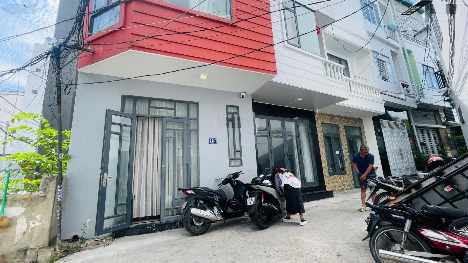 Bán nhà 1 trệt 2 mê đầy đủ nội thất thiết bị khu dân cư trong khu đô thị VCN Phước Hải Nha Trang