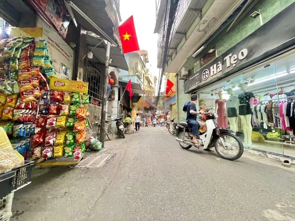 Bán nhà Mỹ Đình lô góc - 4 tầng - diện tích 50m2 - sát đường lớn - đi lại thuận tiện