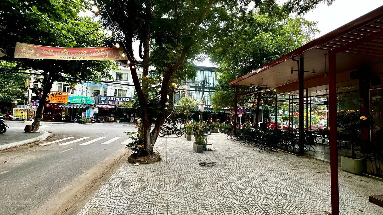 Tôi chính chủ bán đất đường 7.5m khu Phố Tây An Thượng 29. Diện tích: 80m2 ngang 5m. Giá 10tỷ500