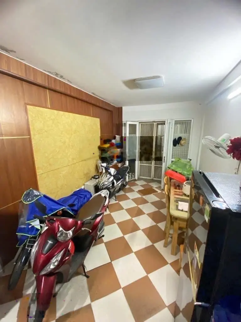 Anh họ tôi cần Bán nhà ngõ 207 Xuân đỉnh,diện tích 35mx6tầng . Giá 5tỷ850, tiện chí bán