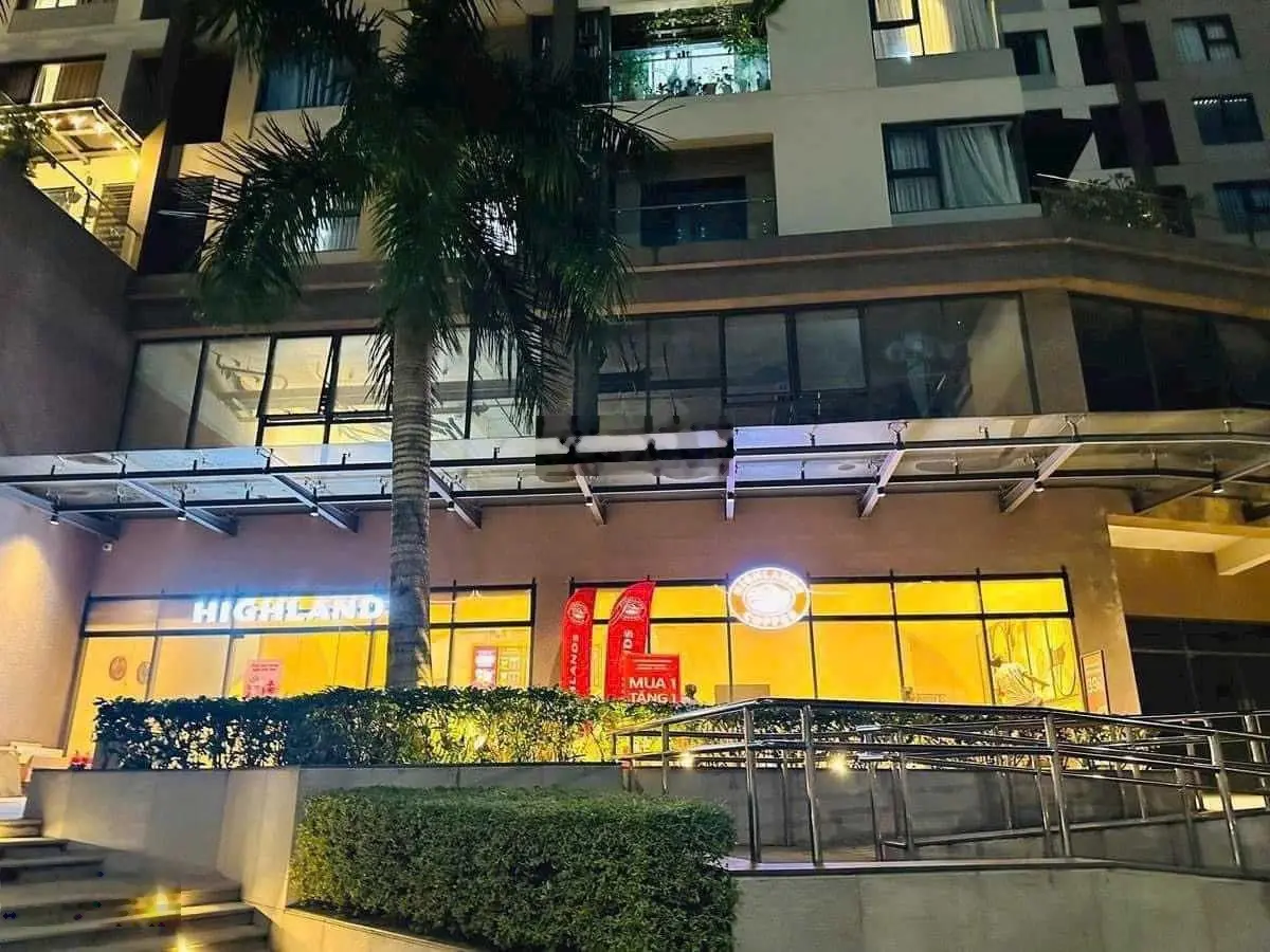 Bán căn hộ mặt tiền Võ Văn Kiệt giá 3tỷ4 - 80m2 Full nội thất thanh toán trước 1tỷ1 nhận nhà