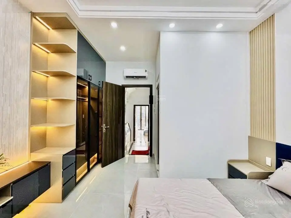 Giảm 1.5 tỷ mặt tiền kinh doanh 4 tầng, đường rộng 16m- dt 5x20 - chỉ 8.xx tỷ - dòng tiền 300tr/năm