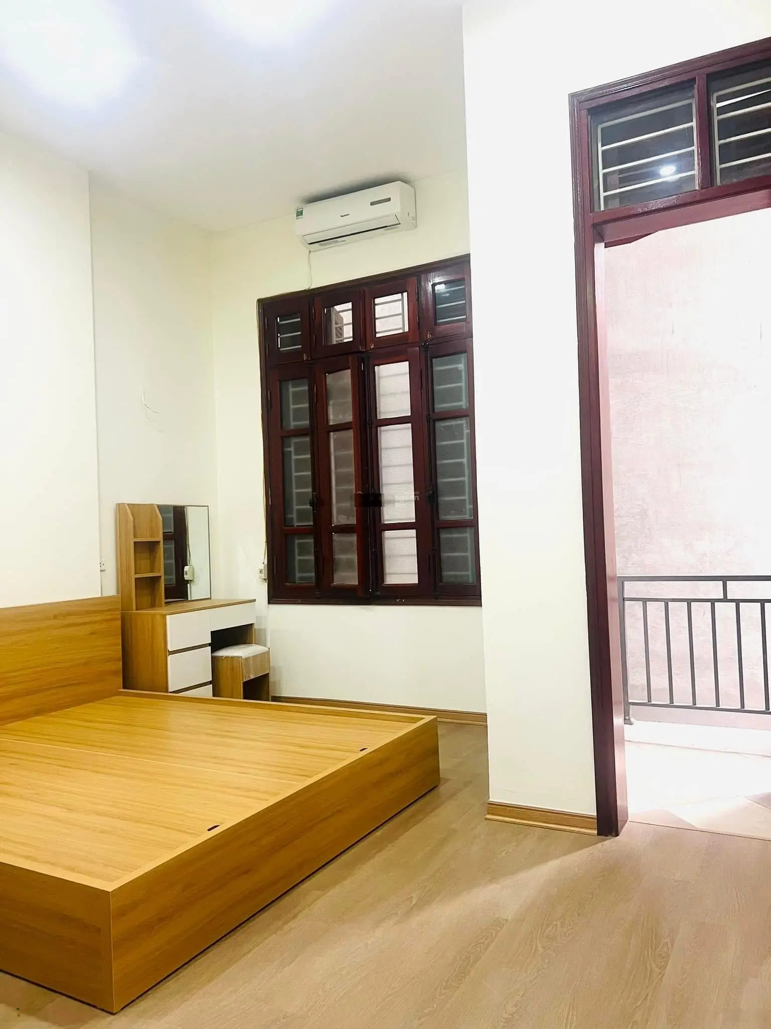 Bán nhà cầu đơ Lê Hồng Phong,ngay chợ và nhà Thờ Phố cổ Hà đông. Dt 55m2 ngang 4.3 nở hậu 4.5m