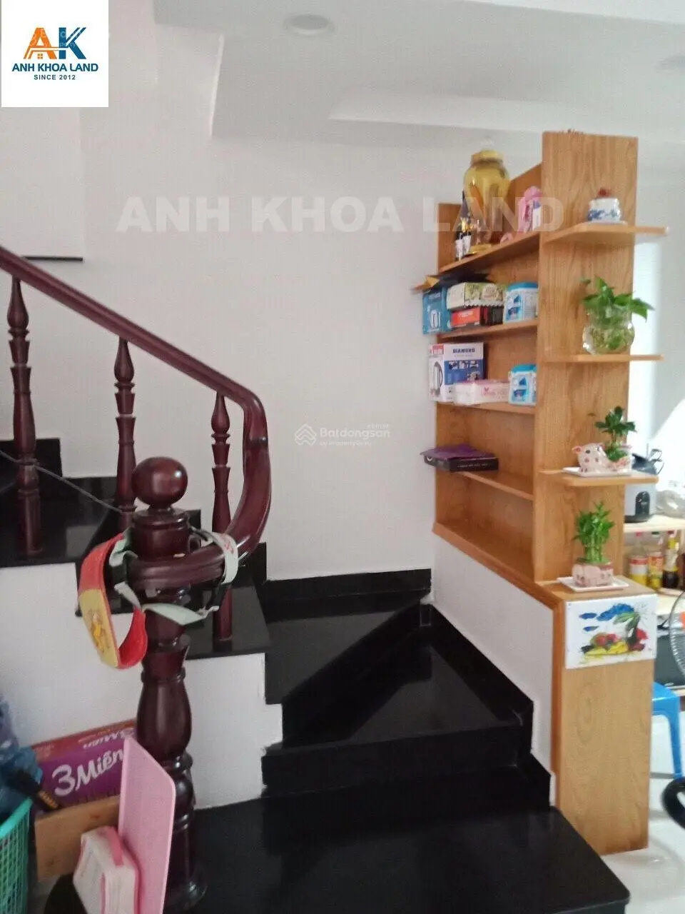 Nhà đẹp 3 tầng hẻm xe hơi ngay ĐH Ngân Hàng-Hoàng Diệu 2, 54m2 ngang 4.4m giá chỉ 5,3 tỷ