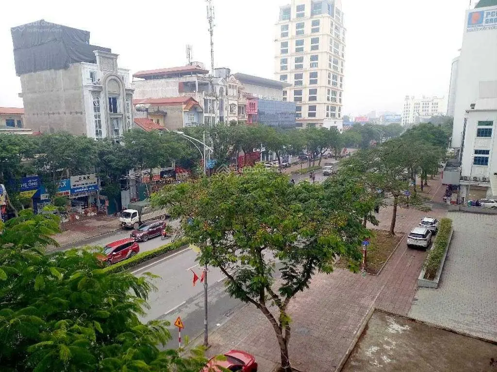 Chính chủ bán nhà mặt phố Nguyễn Văn Cừ, mặt tiền rộng sổ vuông nở hậu cho thuê 600tr LH 0967 066 ***