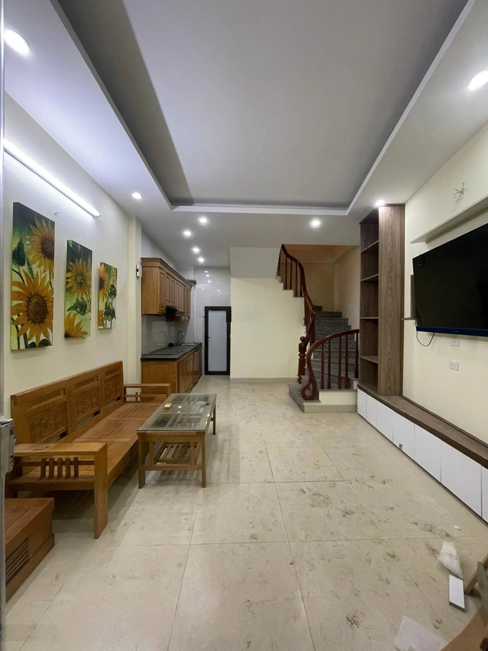 Nhà tàu điện, bến xe Yên Nghĩa 1008 Quang Trung Full Nội thất 32m2*4T giá 3.95 tỷ CTL LH 0978 939 ***