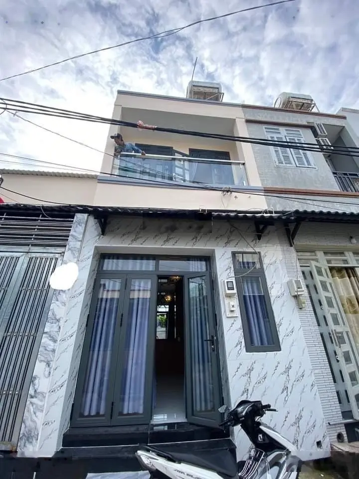 Bán căn Nguyễn Duy Trinh Quận 2 DT 41m2 2pn 2tỷ5 SHR nhà trống đẹp mới