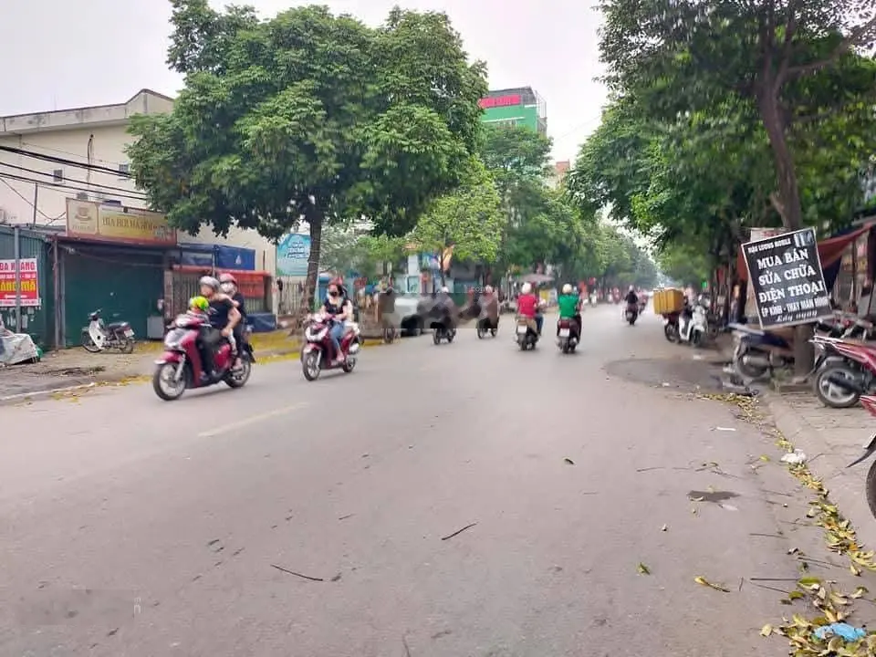 Bán nhà mặt phố Hữu Hoà, Thanh Trì, KD sầm uất, vỉa hè siêu rộng, Lô góc, 5tầng, 55m2, MT5m, 13.5tỷ